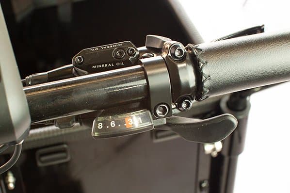 The 8-speed Shimano Acera cassette and derailleur
